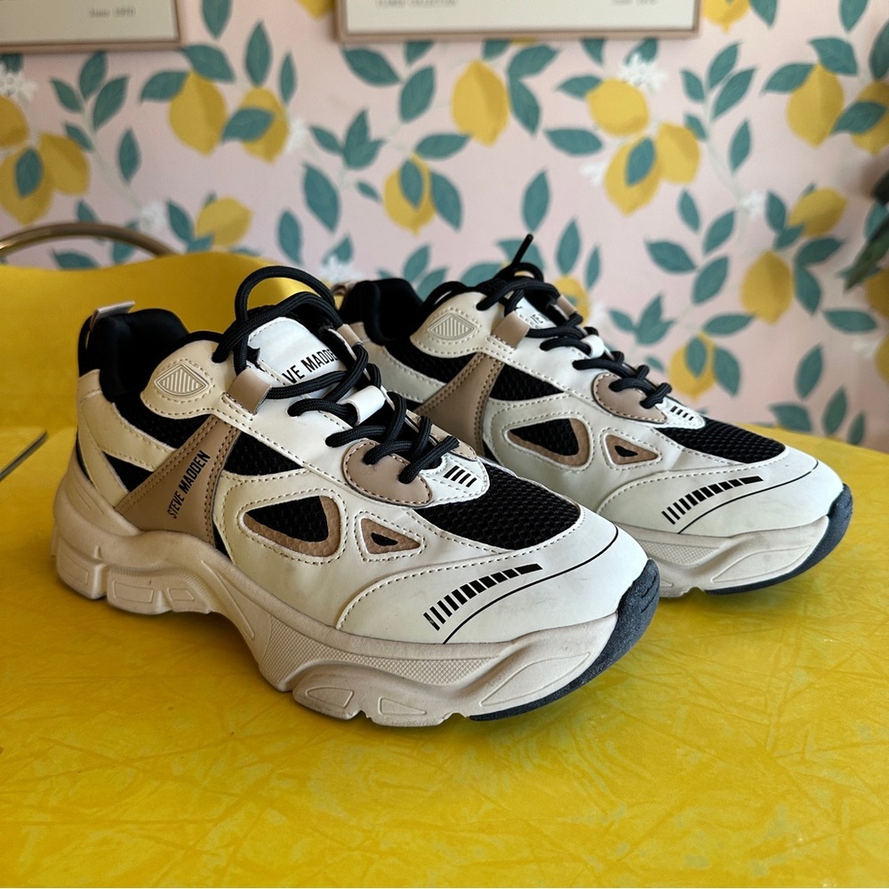 Steve Madden Clydie Chunky Sneakers size 7
